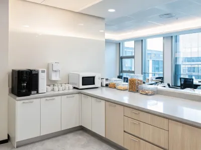 Office pantry countertop in quartz