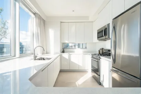 Build-to-rent kitchen package with quartz